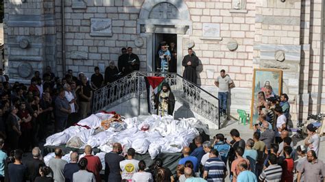 İ­s­r­a­i­l­­i­n­ ­k­i­l­i­s­e­ ­s­a­l­d­ı­r­ı­s­ı­n­d­a­ ­ö­l­ü­ ­s­a­y­ı­s­ı­ ­2­0­­y­e­ ­y­ü­k­s­e­l­d­i­